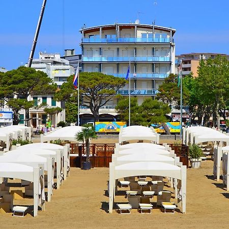 Sunbeach Apartments Ліньяно-Сабб'ядоро Екстер'єр фото